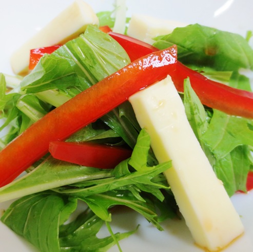 水菜とチーズのサラダ大