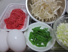 中華風ひき肉炒り卵　材料