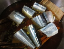 秋刀魚♪実山椒煮　調理②