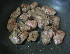 青椒牛肉片（チンジャオニューローペン）　調理③