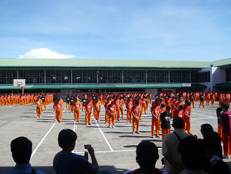 南国お気楽ひとり暮らし-Cebu City Jail Dance