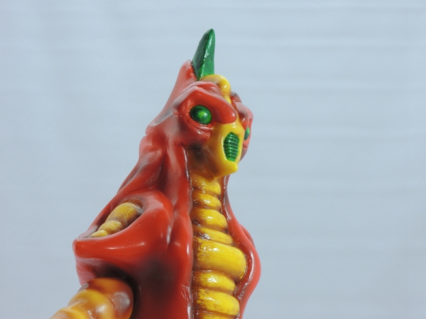 カイザー怪獣シリーズ001 赤色甲殻人 ジャバラ