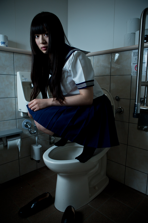toilet-blood_08.jpg