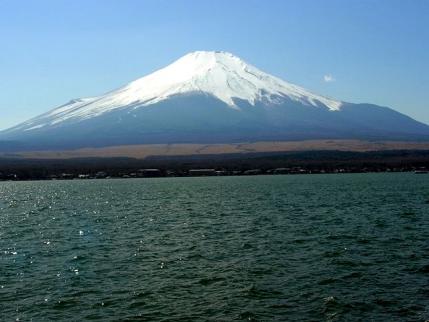 13-3-22　富士山と山中湖